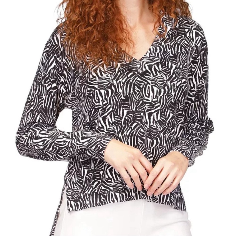 NWT Michael Kors Black/White Zebra Print‎ V-Neck Sweater in Size M